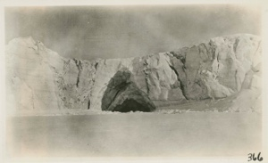 Image: River vista; in front of Glacier